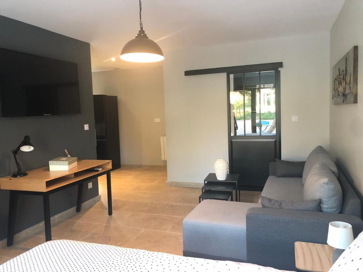 Bed and Breakfast Cosy Wood House Laubressel Esterno foto